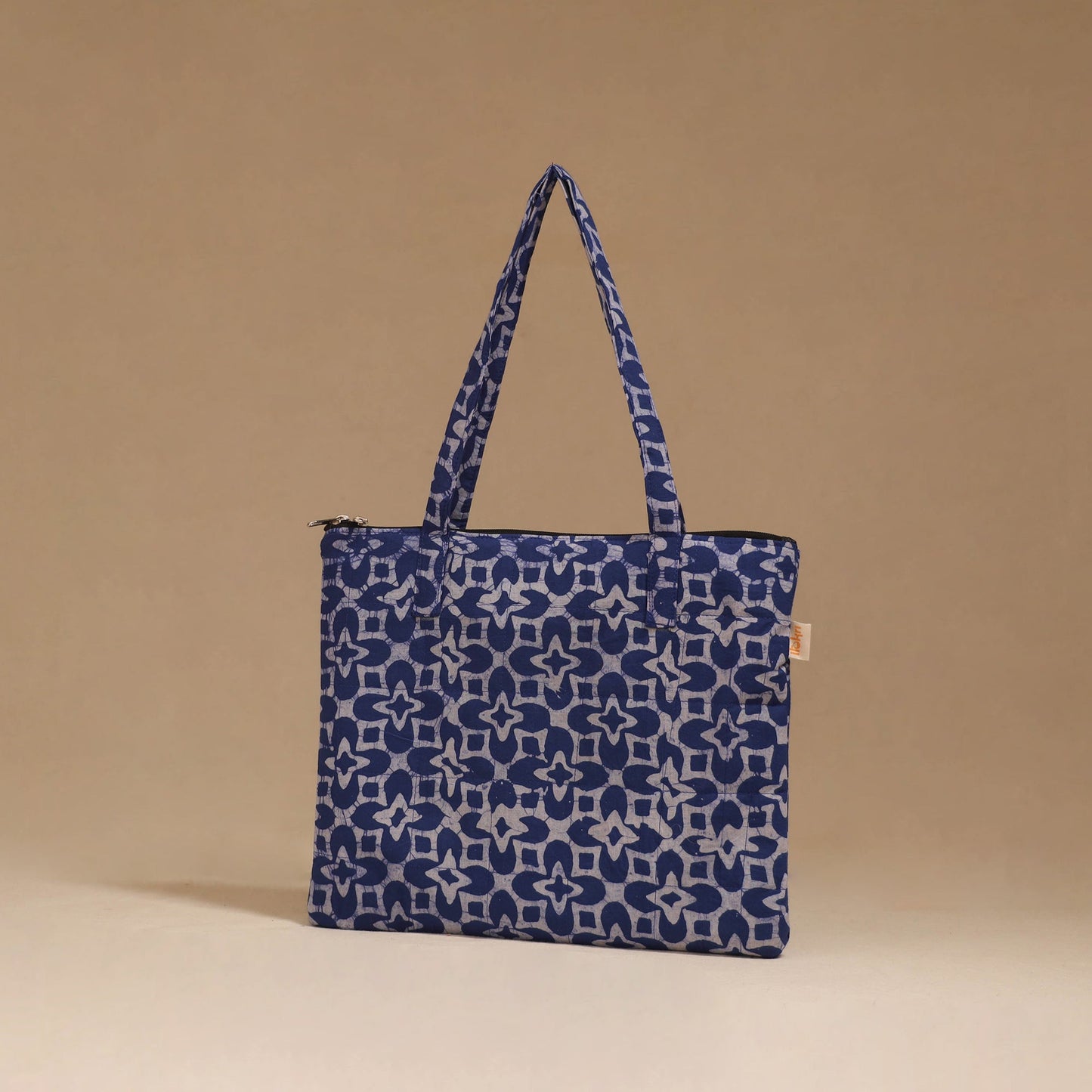 Handcrafted quilted handbag 38