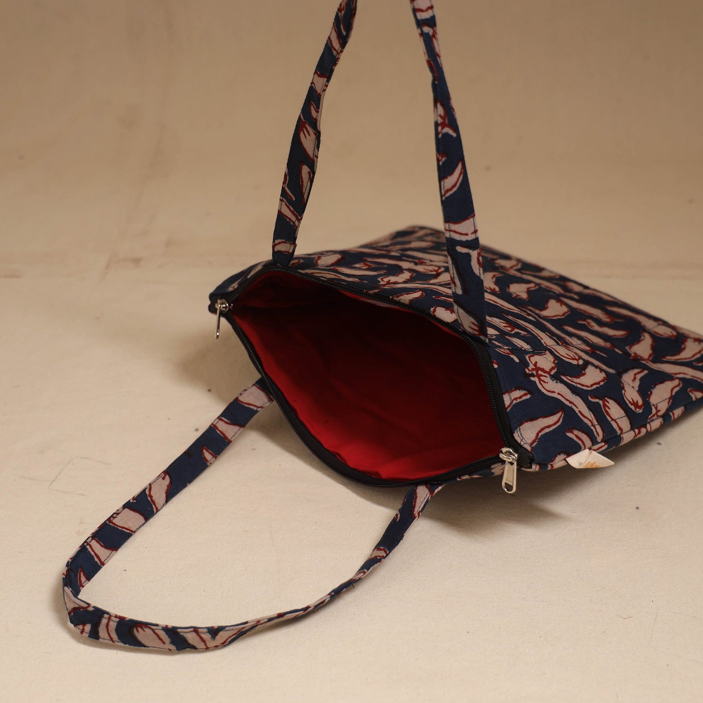 Handcrafted quilted handbag 70