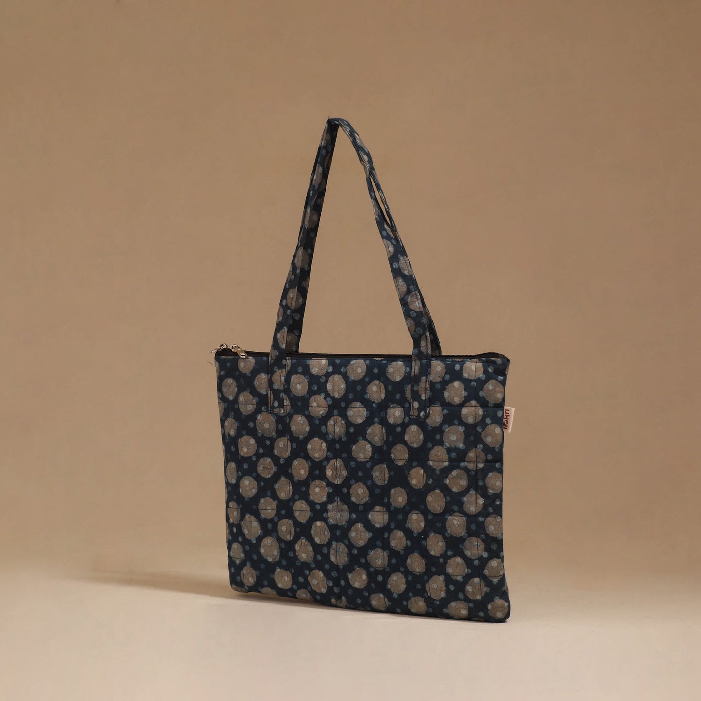 Handcrafted quilted handbag 72