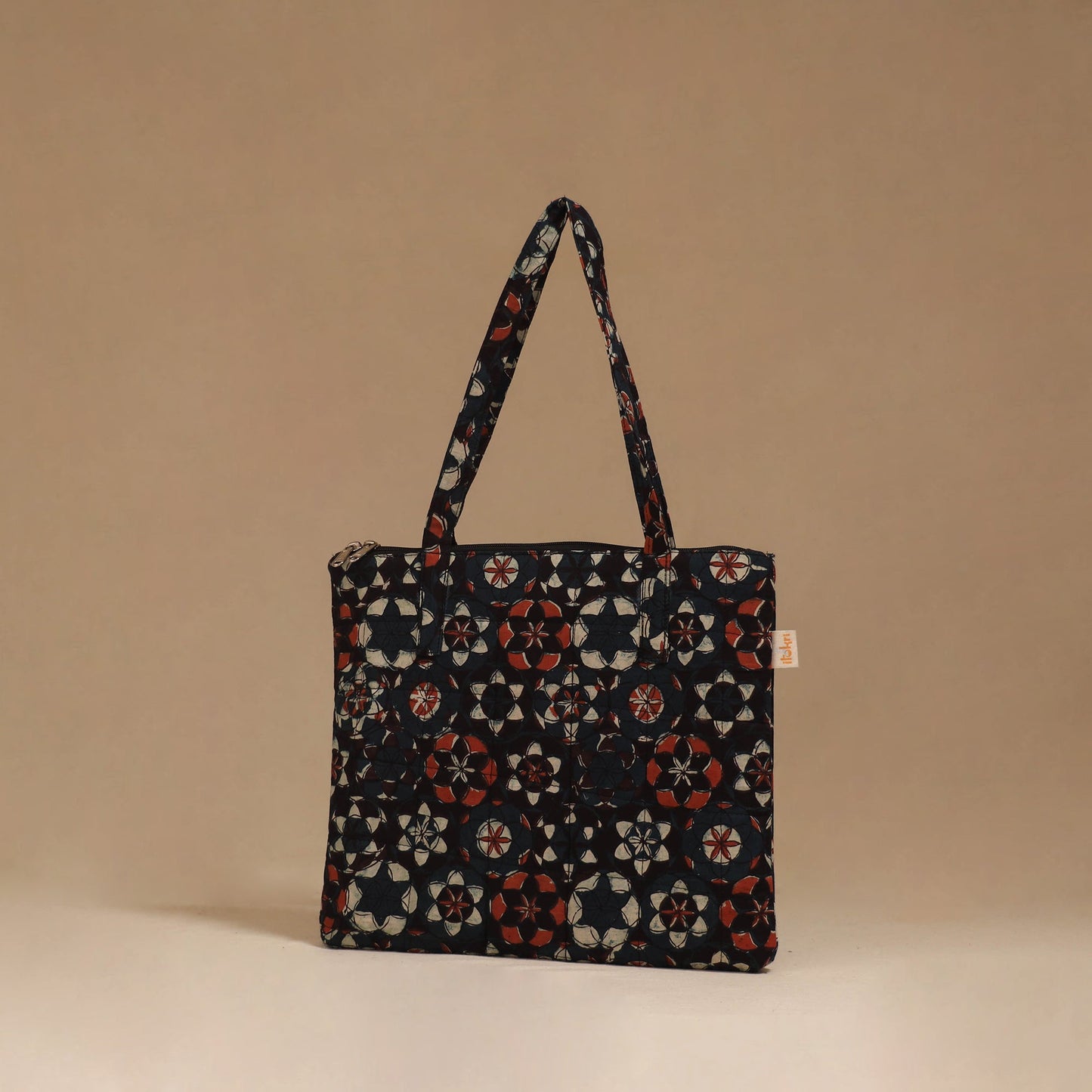 Handcrafted quilted handbag 75