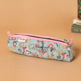 Handcrafted quilted pencil pouch 04