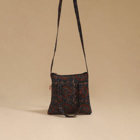 Handcrafted quilted sling bag 43