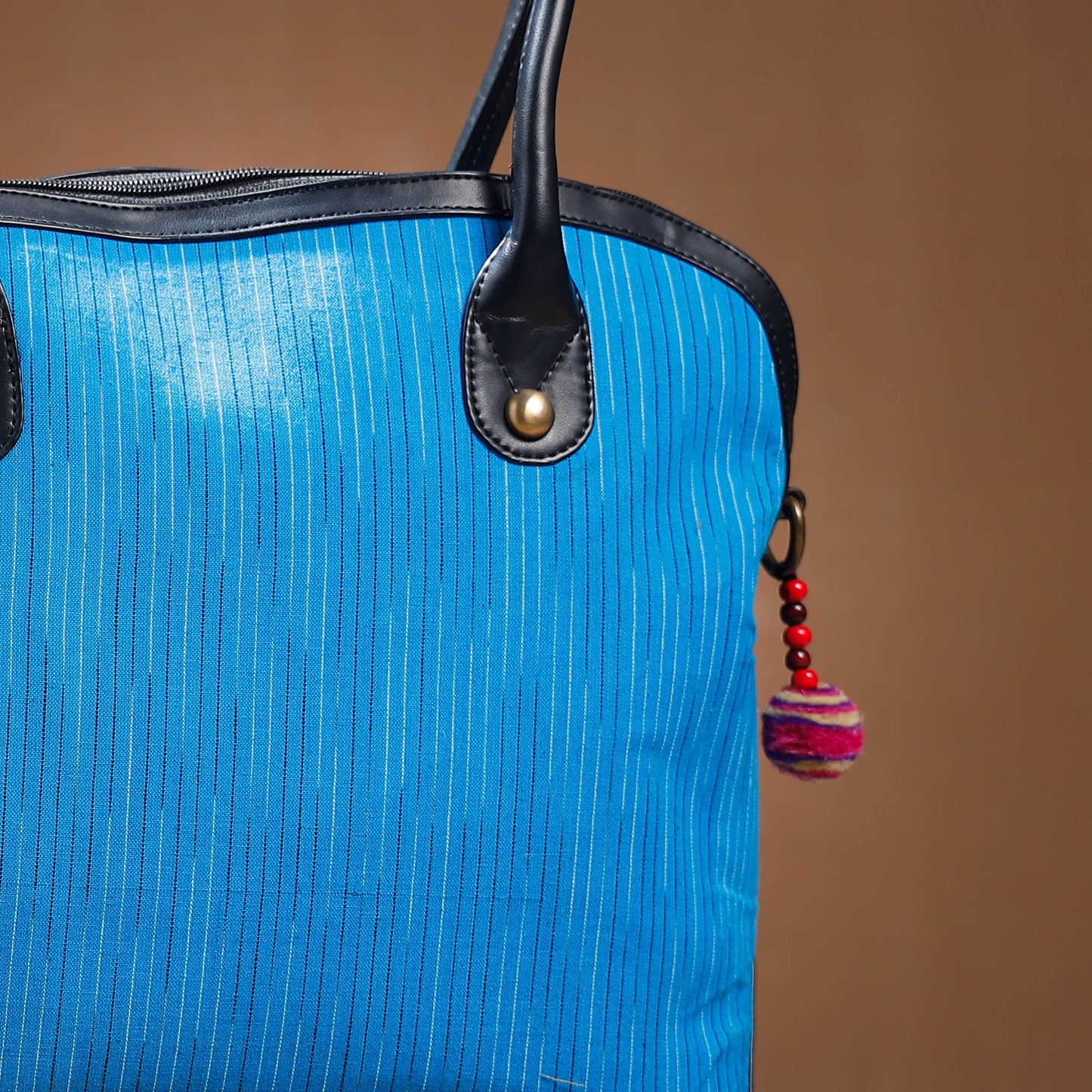 Buy Handcrafted Printed Cotton Shoulder Bag Online at iTokri.com