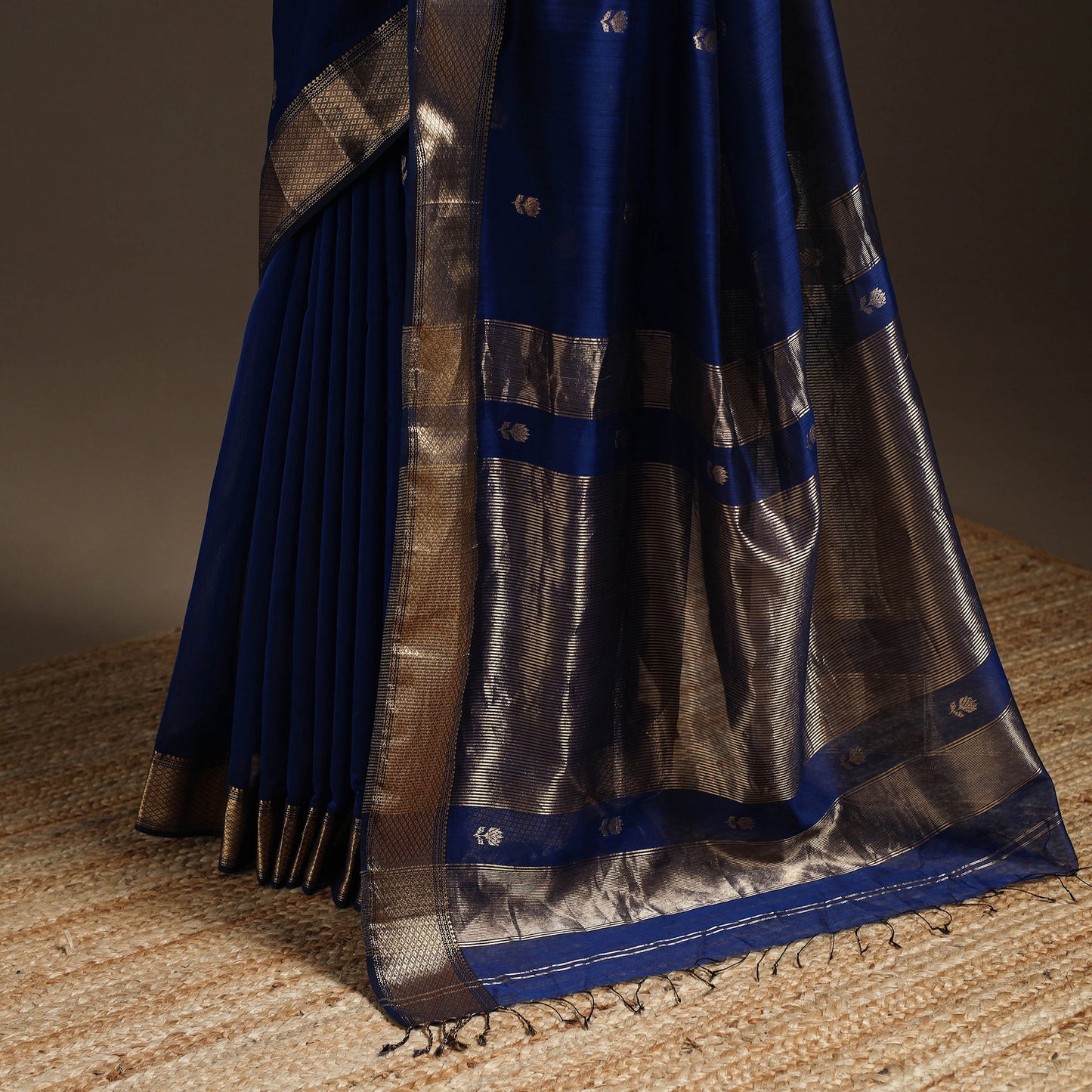 Blue - handloom buti maheshwari saree with zari border 25