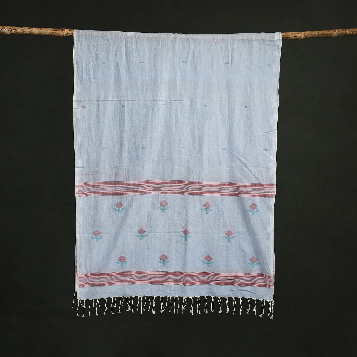Handloom cotton burdwan jamdani stole with tassels 31