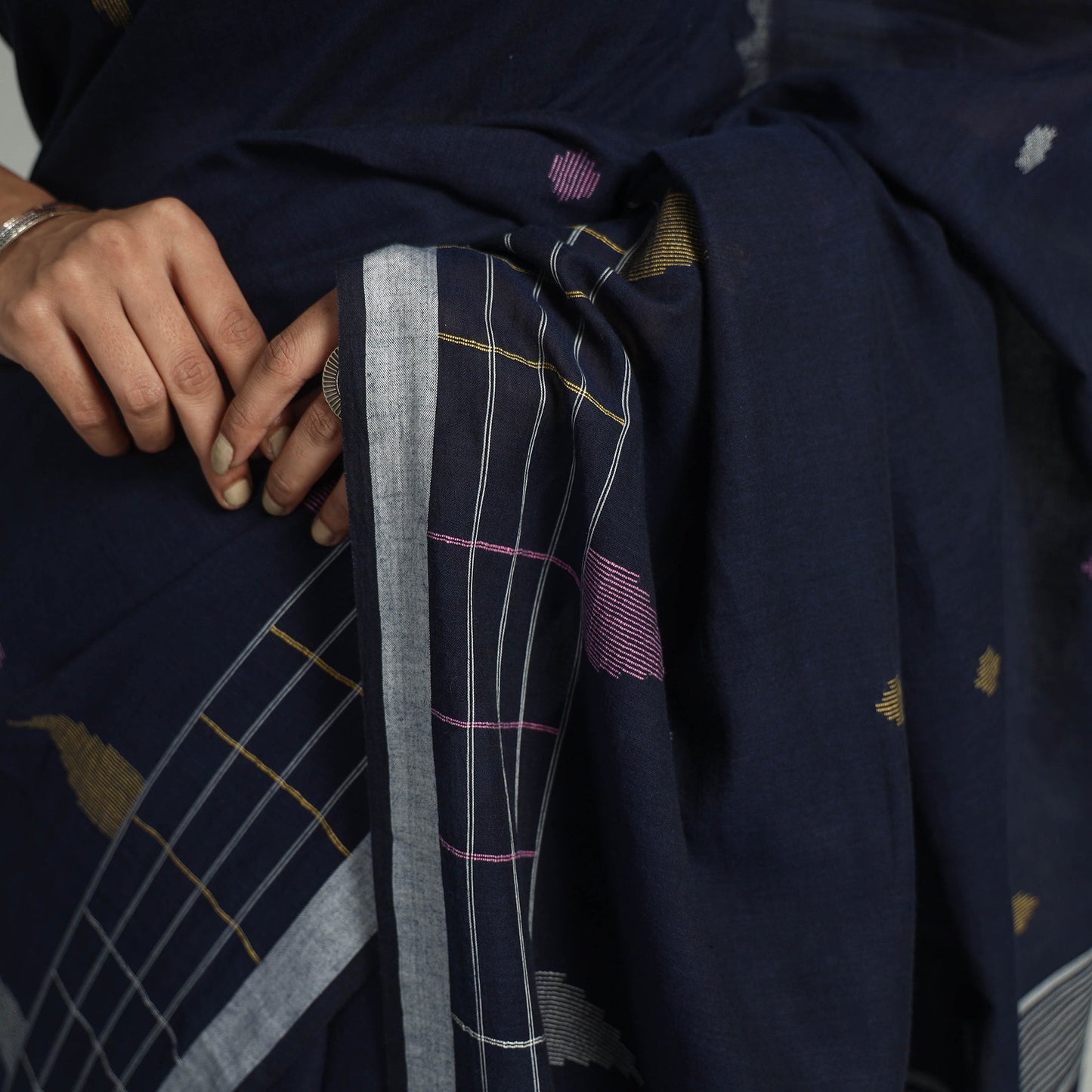  Handloom Cotton Phulia Jamdani Saree with Tassels 