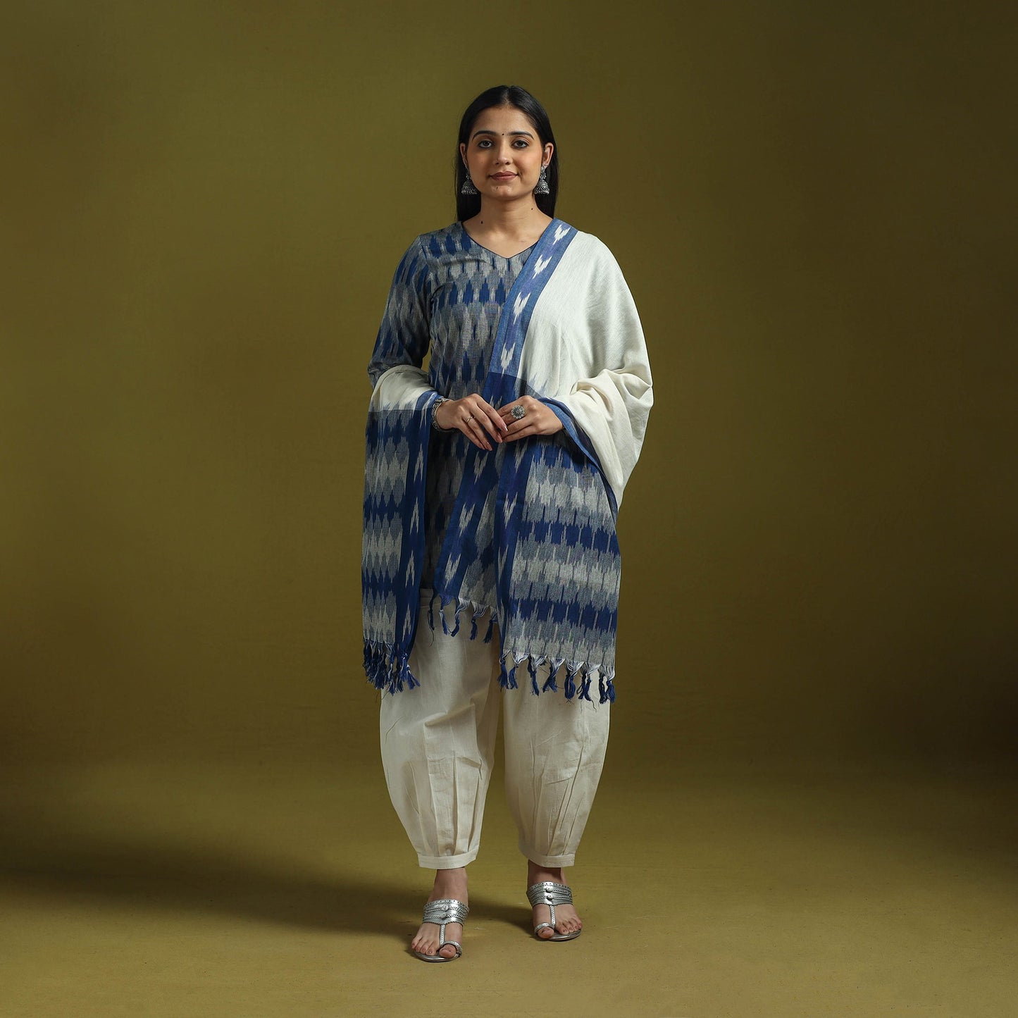 Handloom cotton pochampally ikat 3pc kurta set for women 02