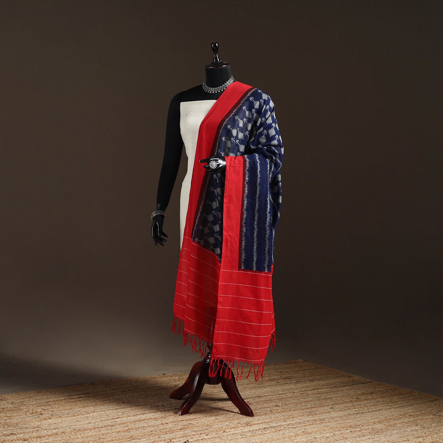 Handloom cotton pochampally ikat dupatta 14 - handcrafted