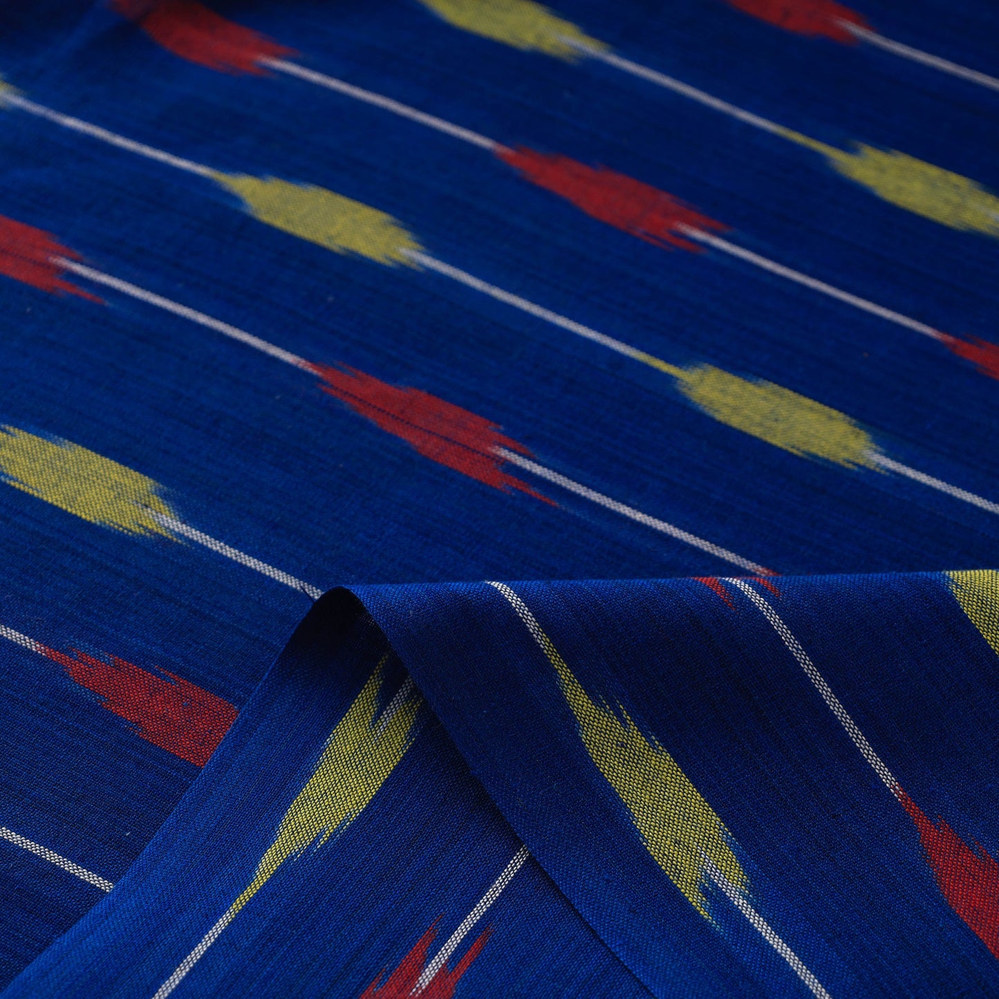  Handloom Cotton Pochampally Ikat Fabric 