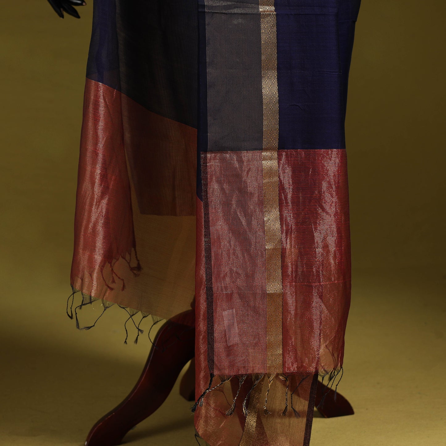 Handloom silk cotton maheshwari dupatta with zari border 31