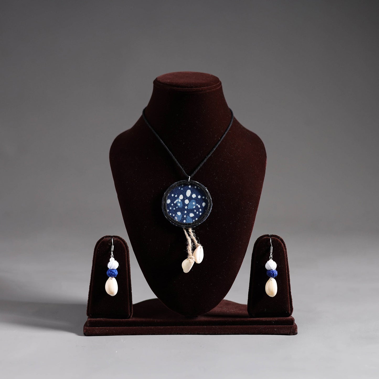 Blue - handmade fabart shell work necklace set 12