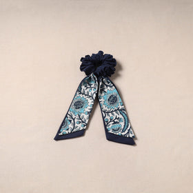 Handmade rubber band/scarf scrunchie 66 - handcrafted
