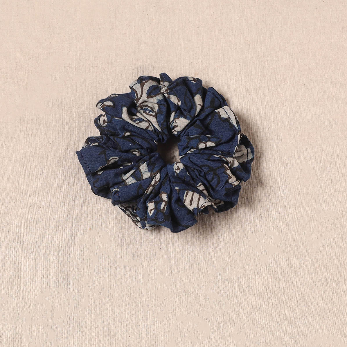 Handmade rubber band/scrunchie 88 - handcrafted