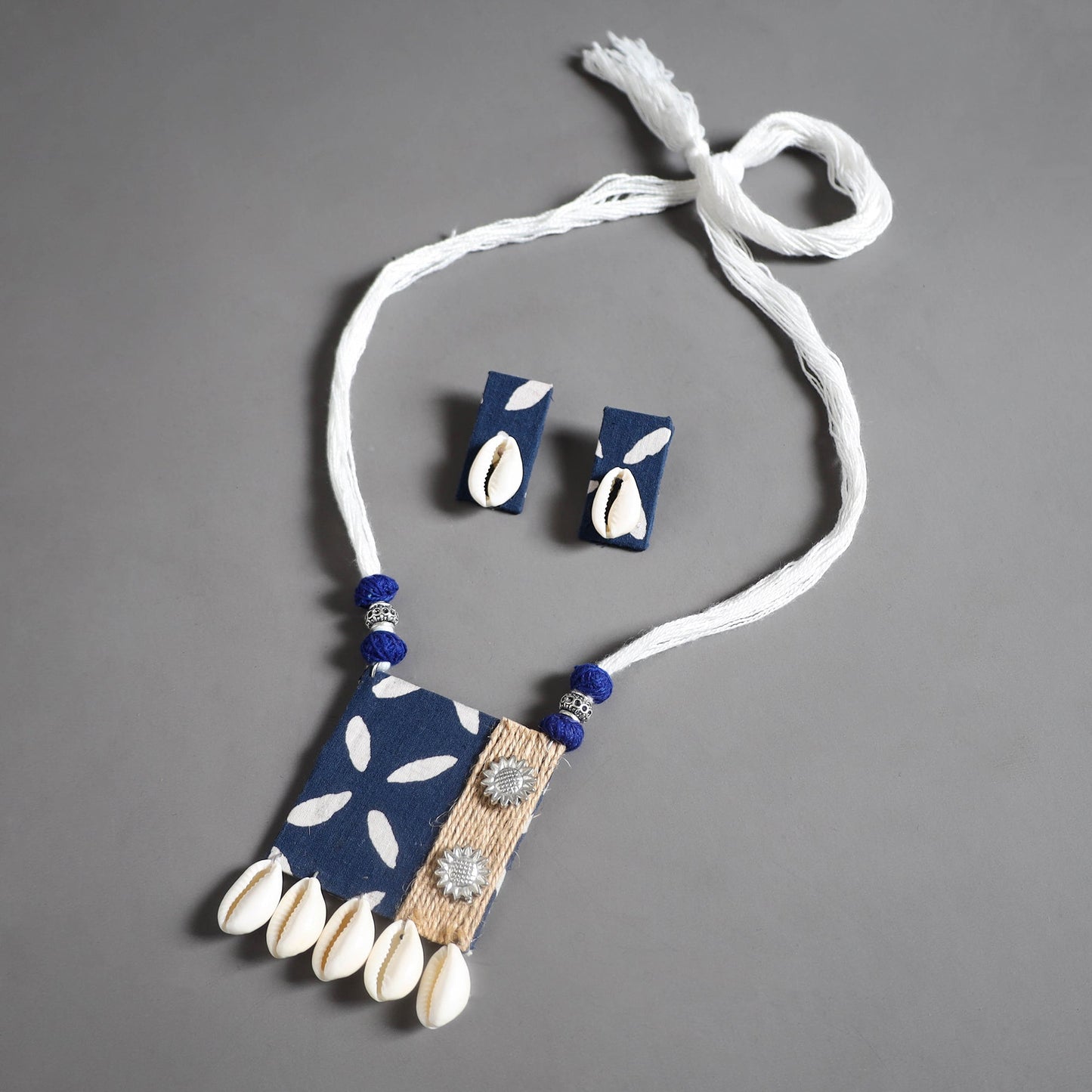 Handmade Shell Jute Fabart Necklace Set 33