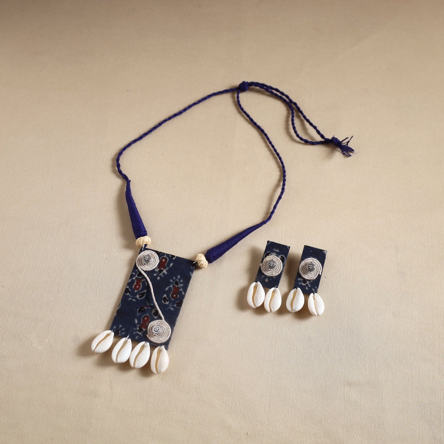 Buy Handmade Shell Work Fabart Necklace Set