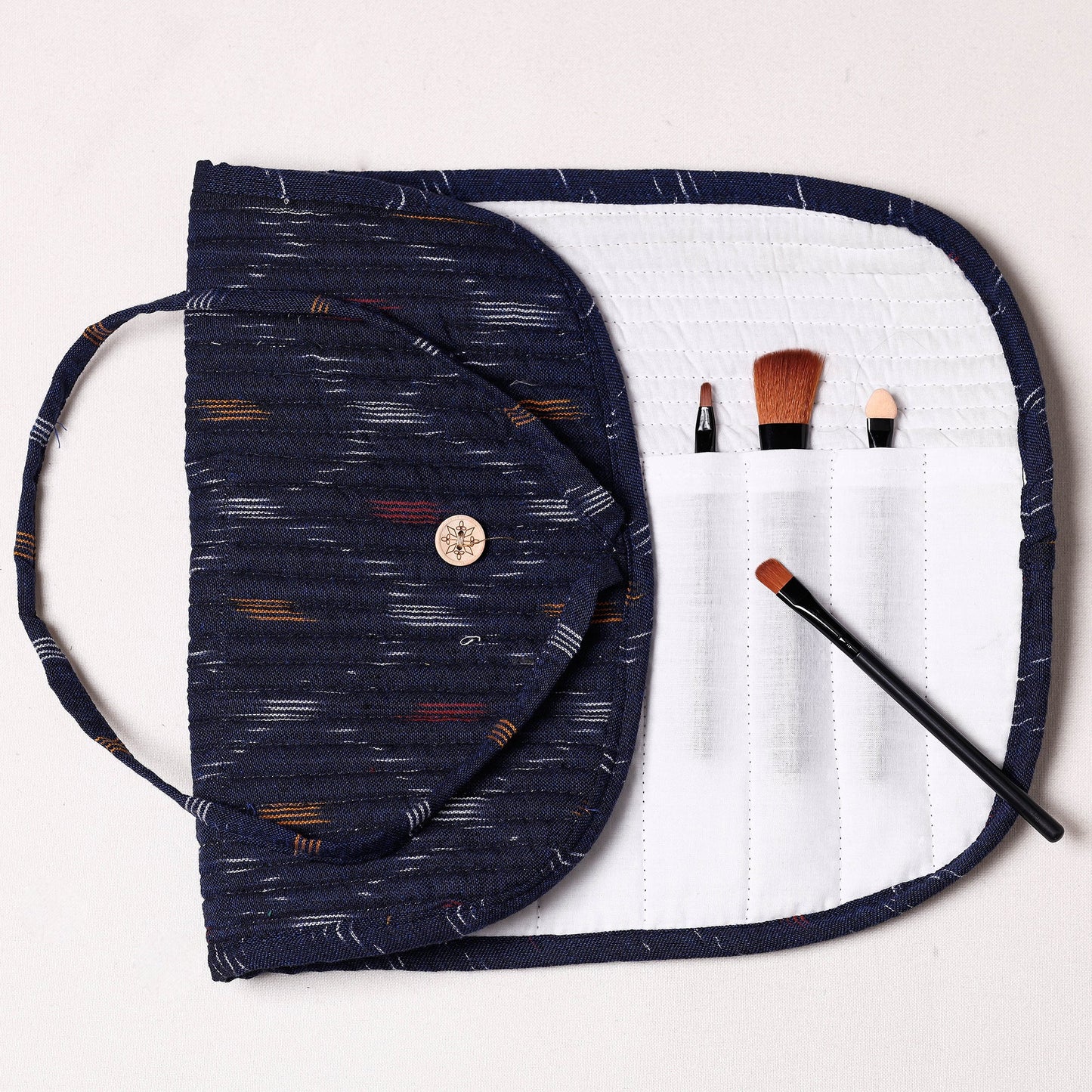  Ikat Fabric Multipurpose Segmented Make-up Brush Wrap Pouch/Case 