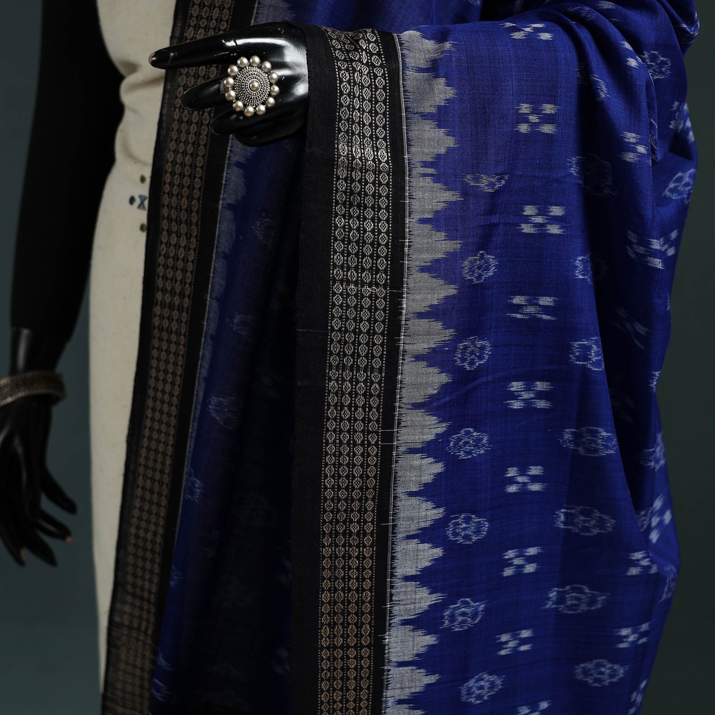 Ikat handloom cotton sambalpuri dupatta 11 - handcrafted