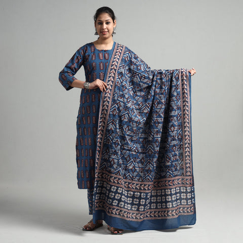 Buy Pipad Block Printed Cotton Kurta with Palazzo & Dupatta Set Online at iTokri.com