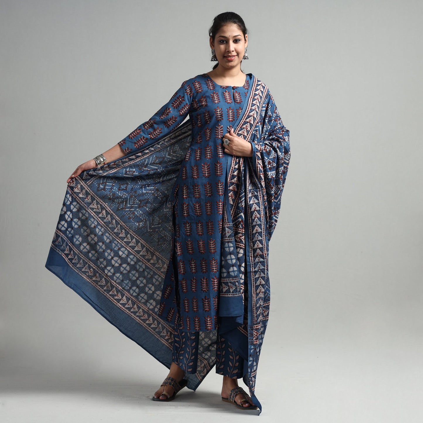 Buy Pipad Block Printed Cotton Kurta with Palazzo & Dupatta Set Online at iTokri.com