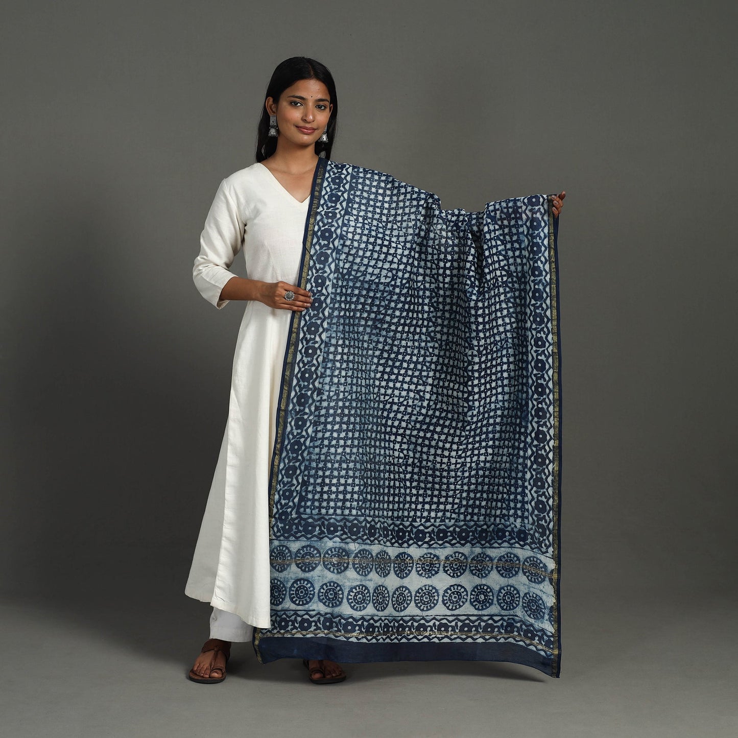 Blue - indigo - printed chanderi silk dabu bagru dupatta 08
