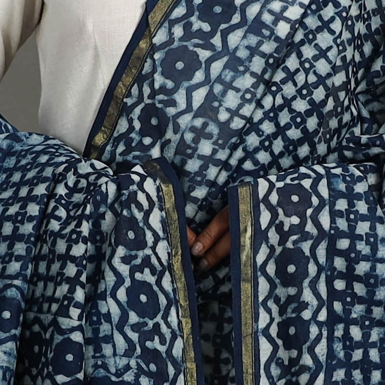 Blue - indigo - printed chanderi silk dabu bagru dupatta 08
