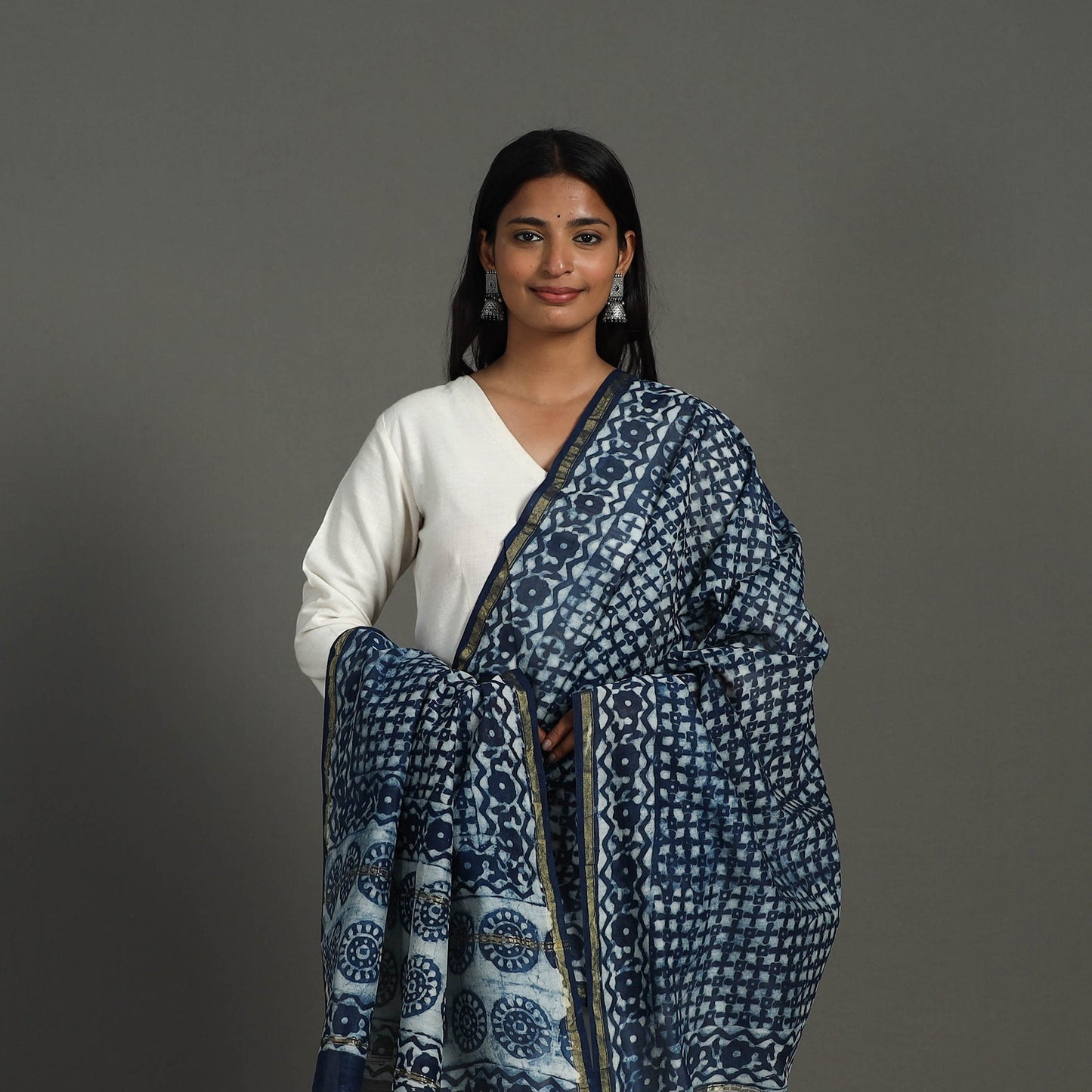 Blue - indigo - printed chanderi silk dabu bagru dupatta 08