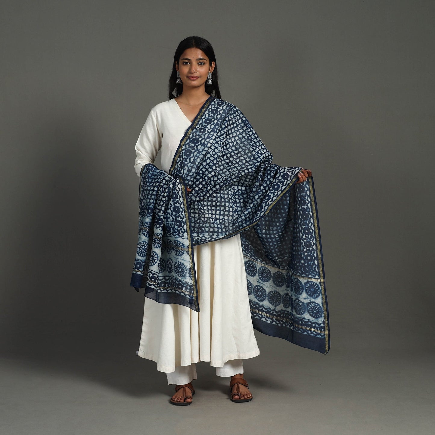 Blue - indigo - printed chanderi silk dabu bagru dupatta 08