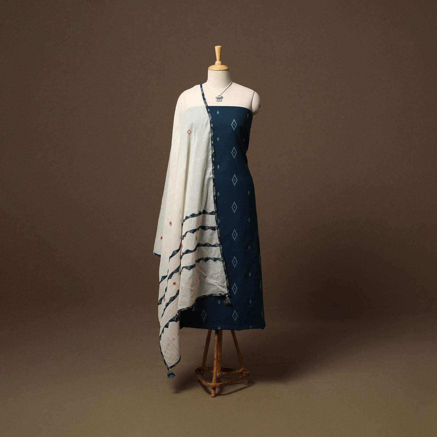 Jacquard weave cotton 2pc unstitched dress material