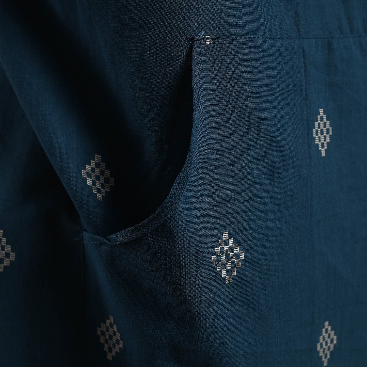 Buy Blue Jacquard Weaving Cotton Apron with Pocket