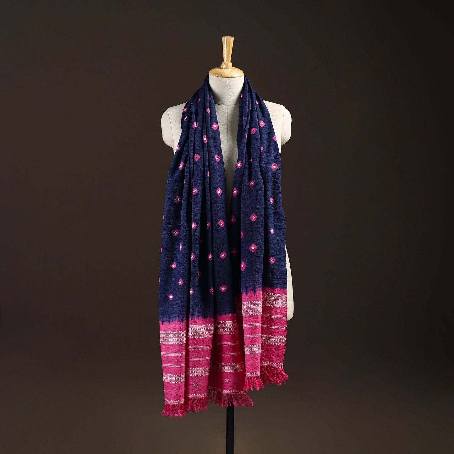 Kutch bhujodi handwoven merino wool bandhani tie-dye shawl