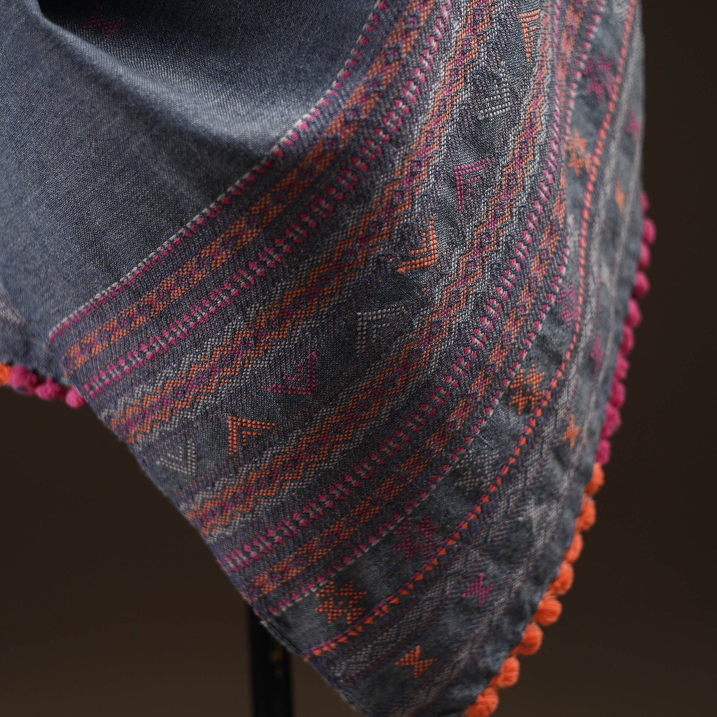 Kutch bhujodi handwoven merino wool dhabla shawl 18