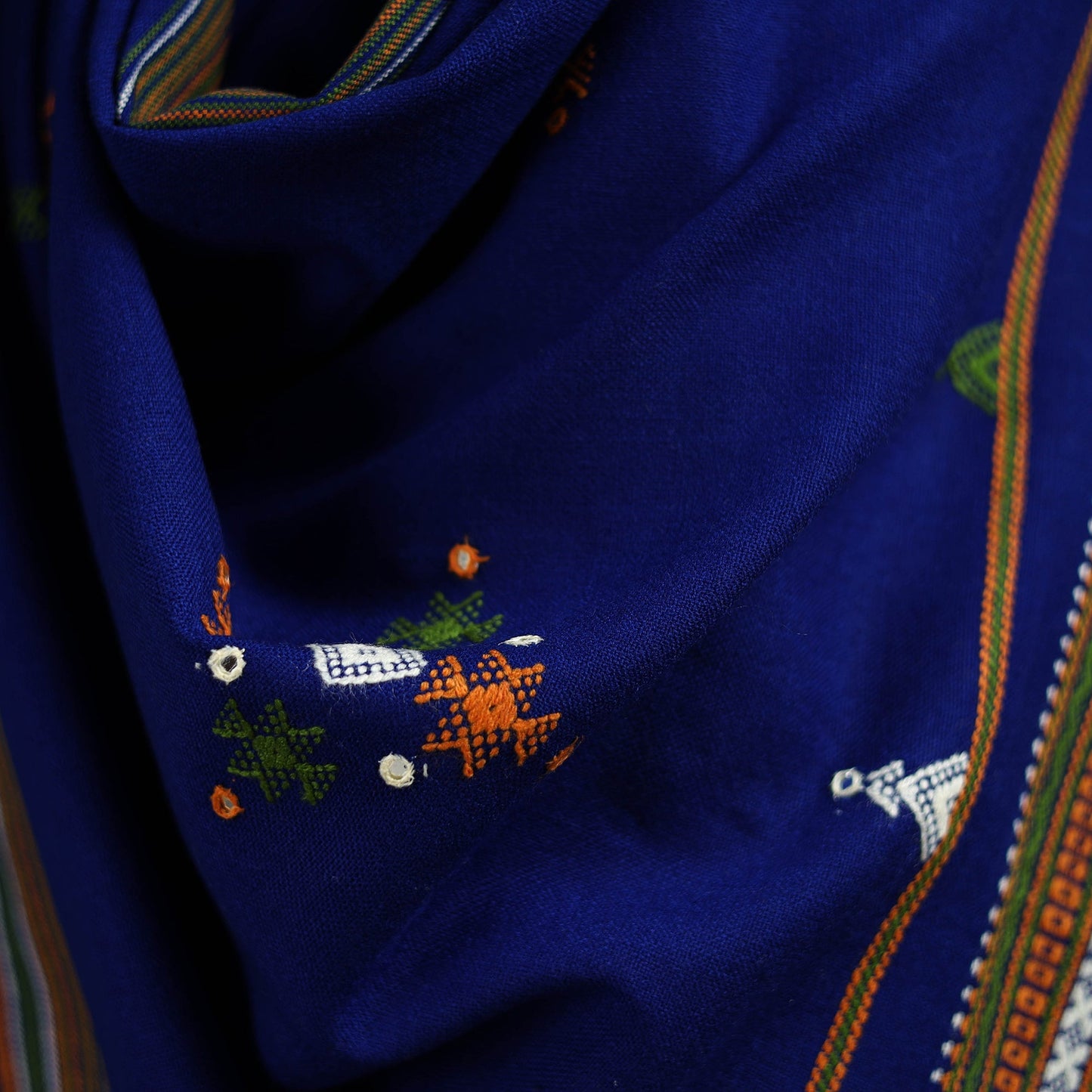 Kutch bhujodi handwoven mirror work acrylic wool shawl 35