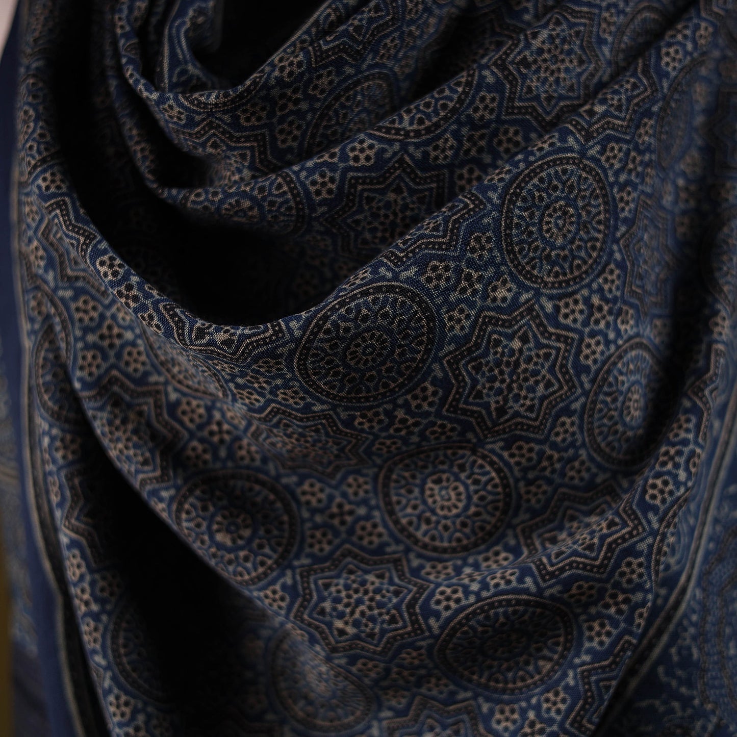 Kutch handwoven hand merino wool shawl 21 - handcrafted