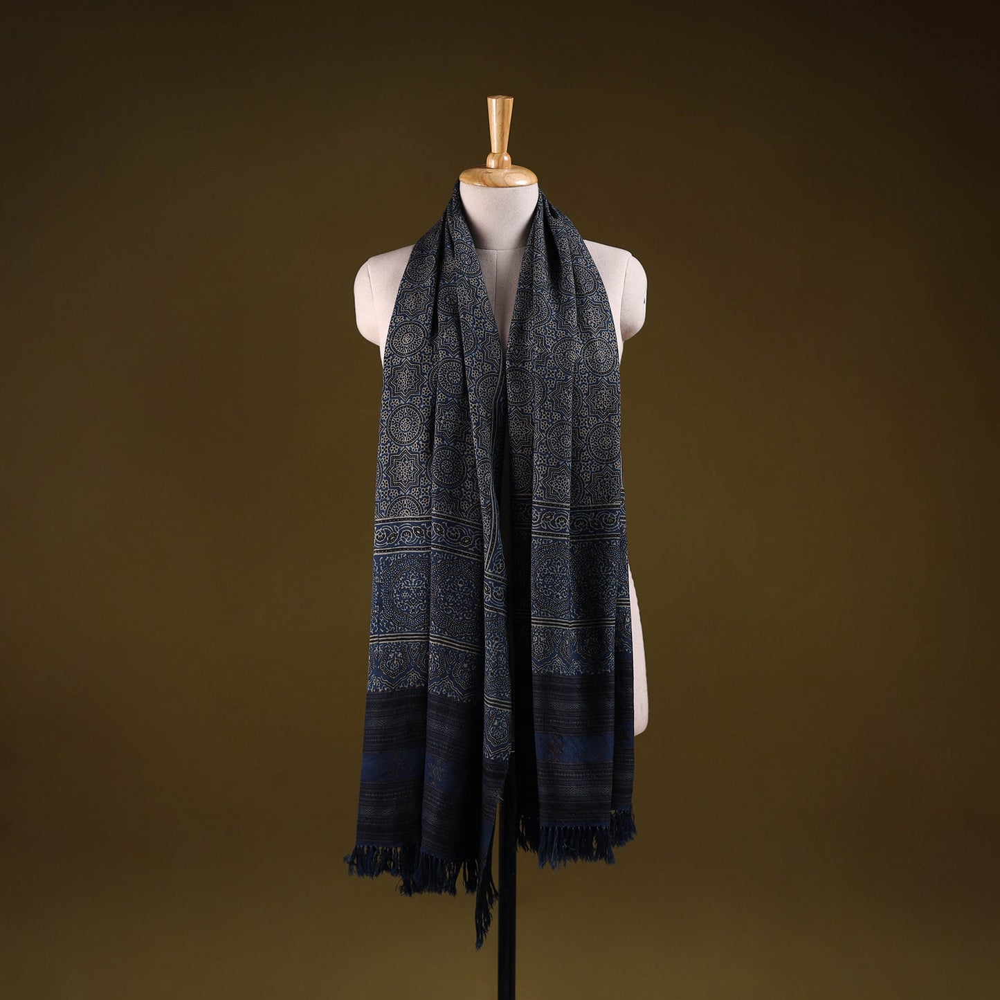 Kutch handwoven hand merino wool shawl 21 - handcrafted