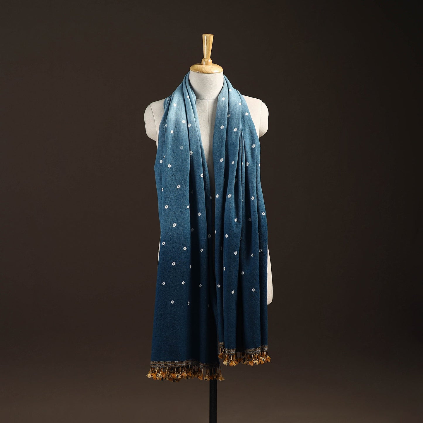 Kutch handwoven merino wool bandhani tie-dye shawl 135