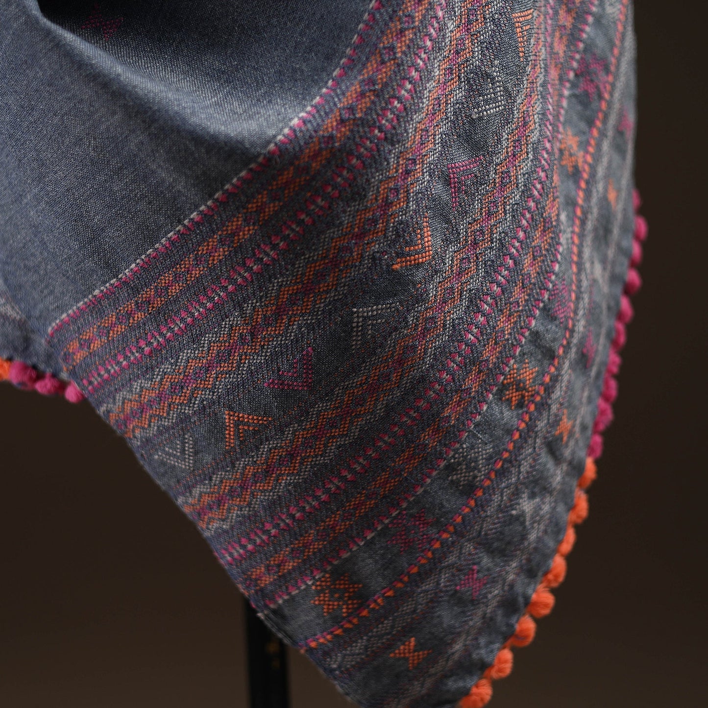 Kutch bhujodi handwoven merino wool dhabla shawl 18