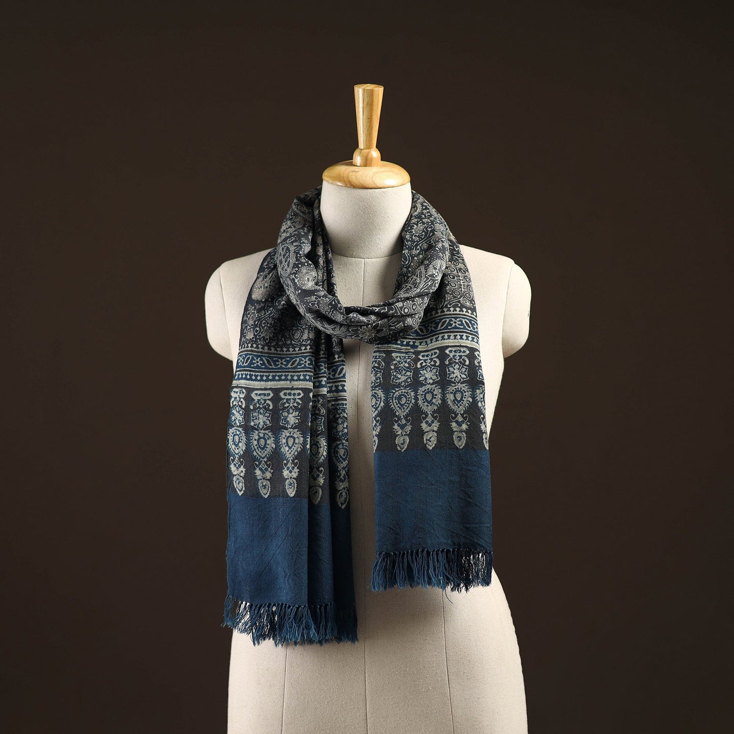 Kutch handwoven merino wool stole 01 - handcrafted