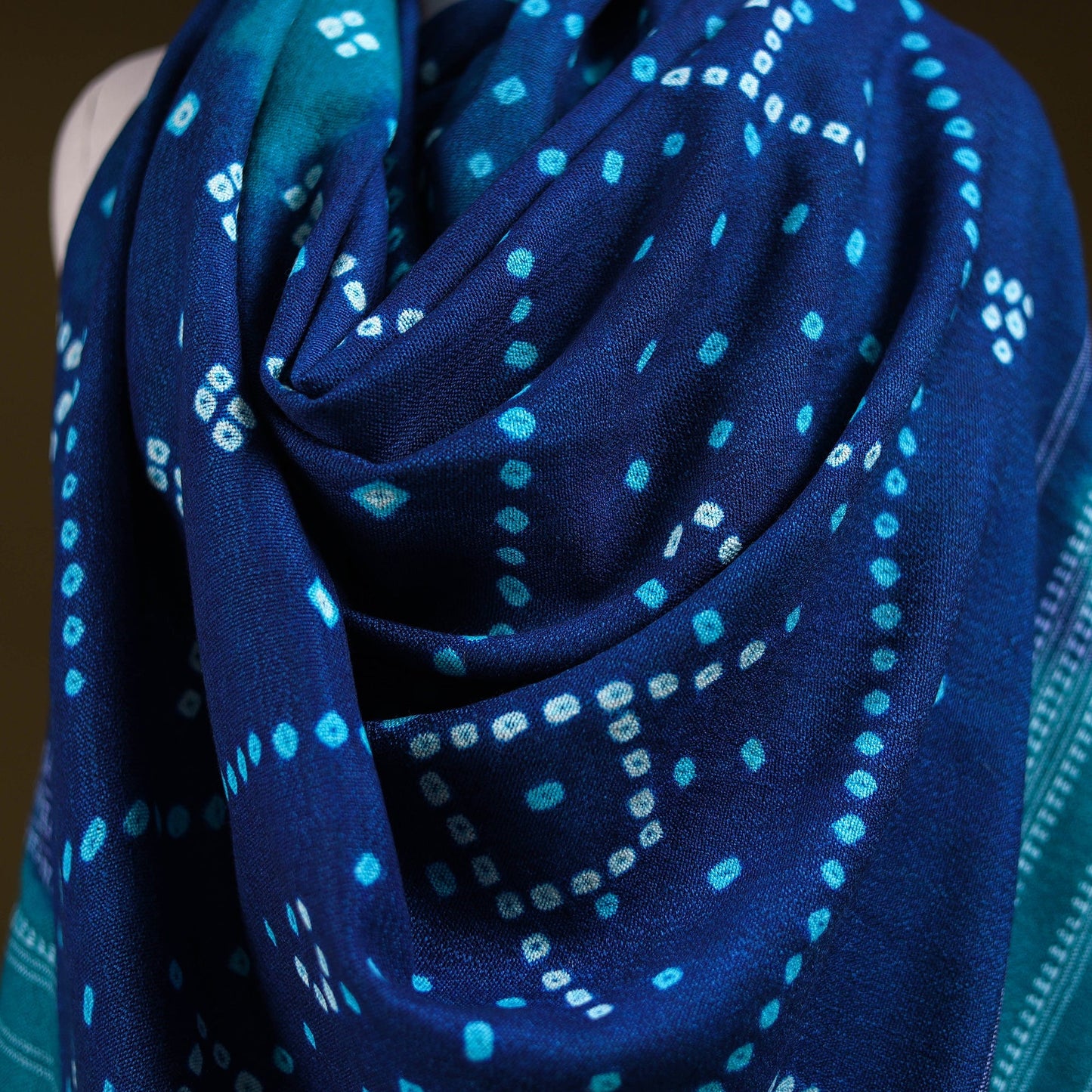 Kutch handwoven merino wool tie-dye bandhani shawl 10