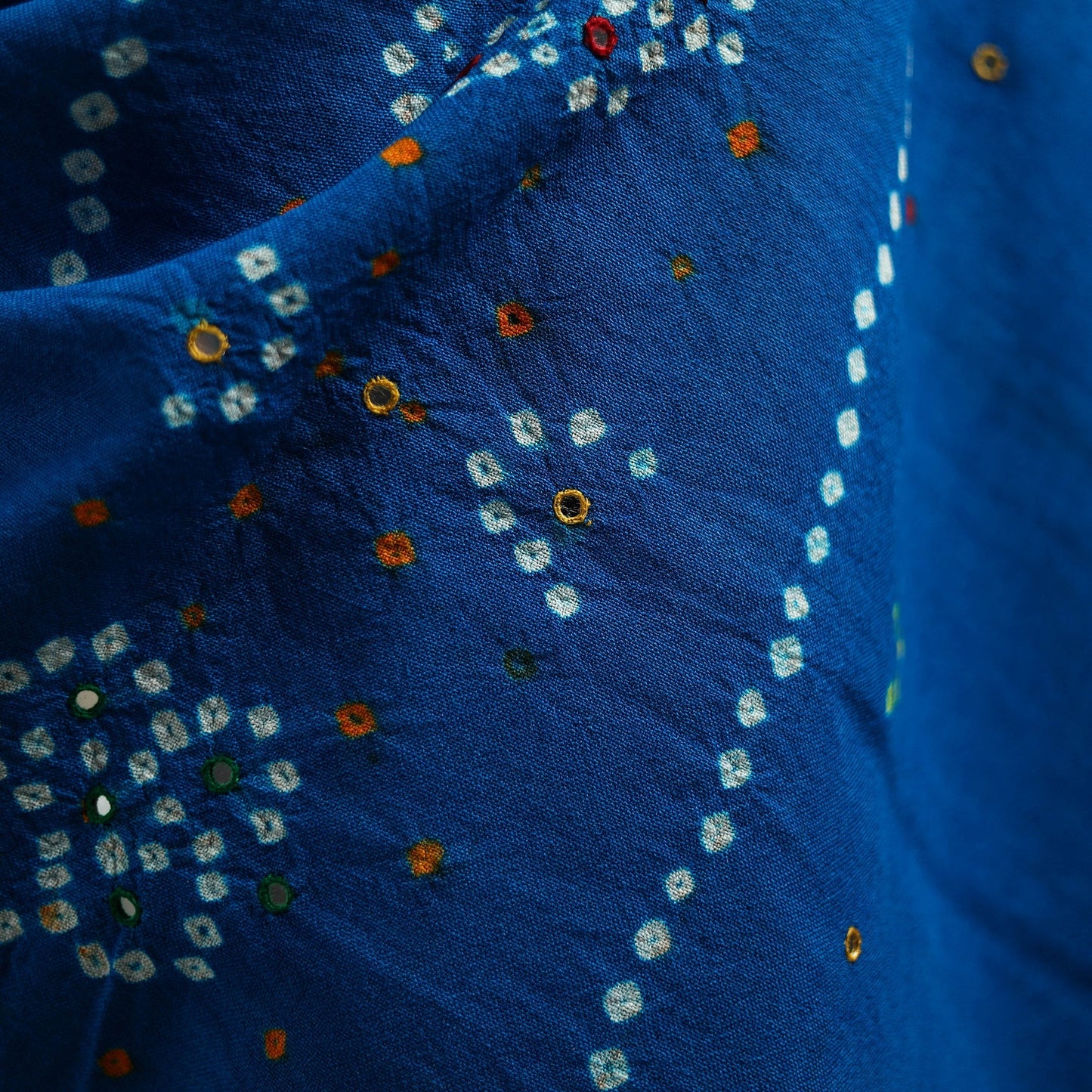 Kutch mirror work handwoven bandhani bagida woolen shawl 03