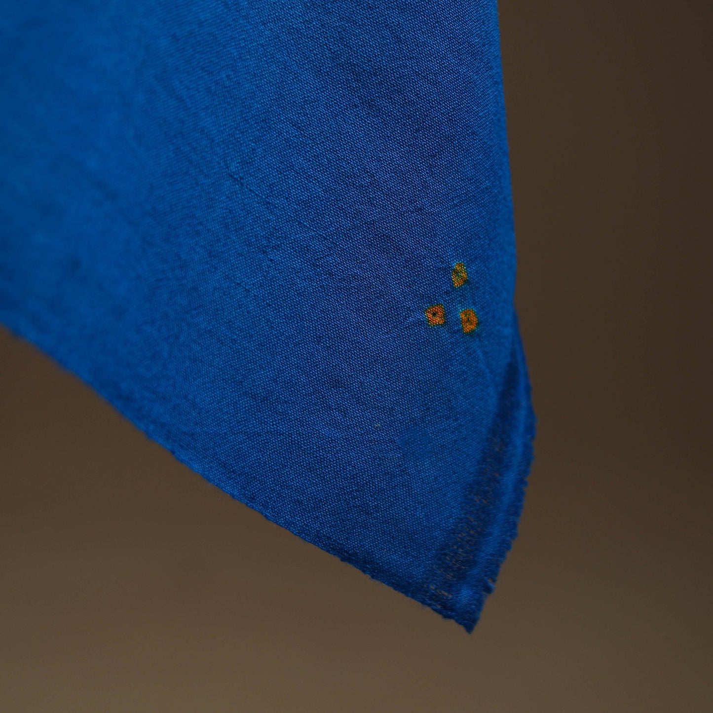 Kutch mirror work handwoven bandhani bagida woolen shawl 03