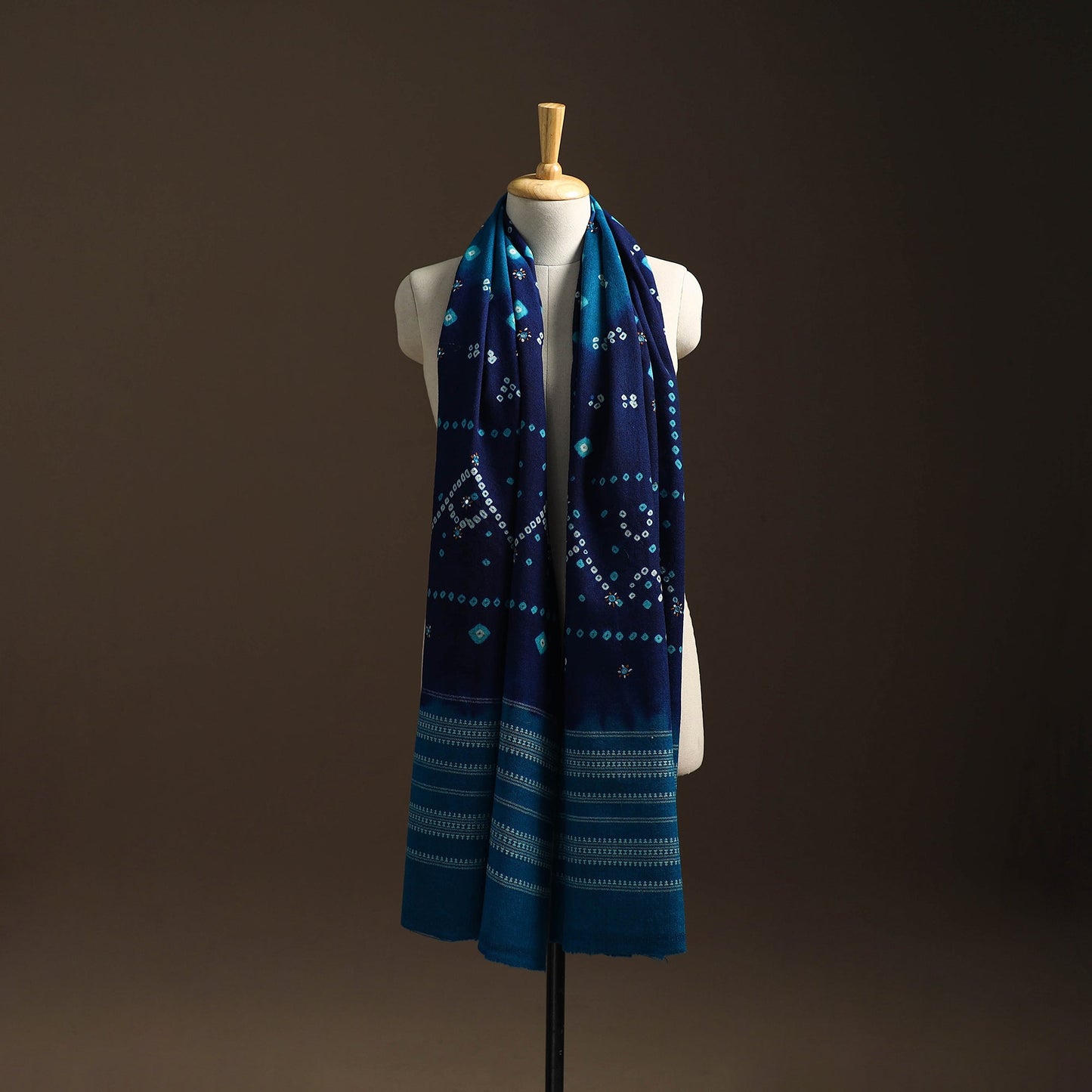 Kutch mirror work handwoven bandhani bagida woolen shawl 17