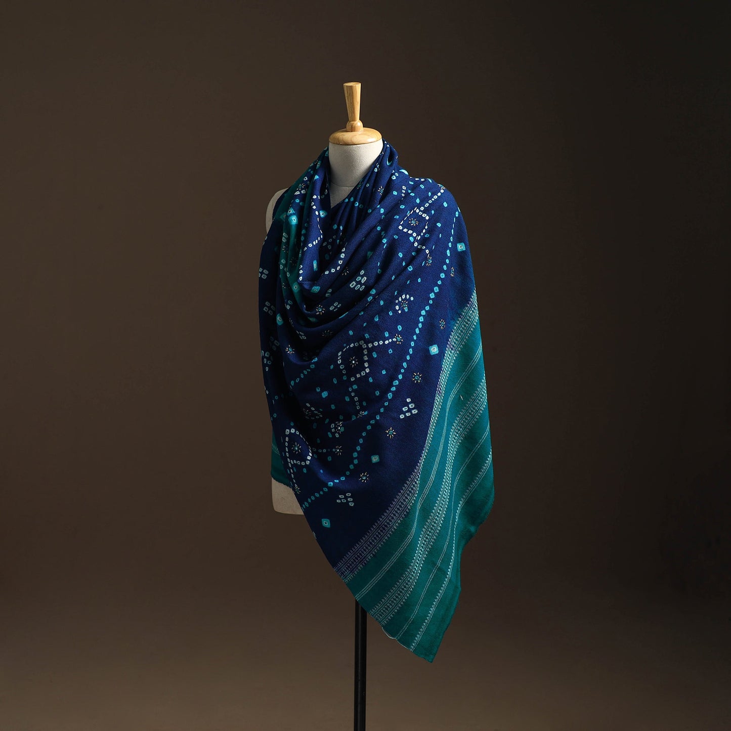 Kutch mirror work handwoven bandhani bagida woolen shawl 20