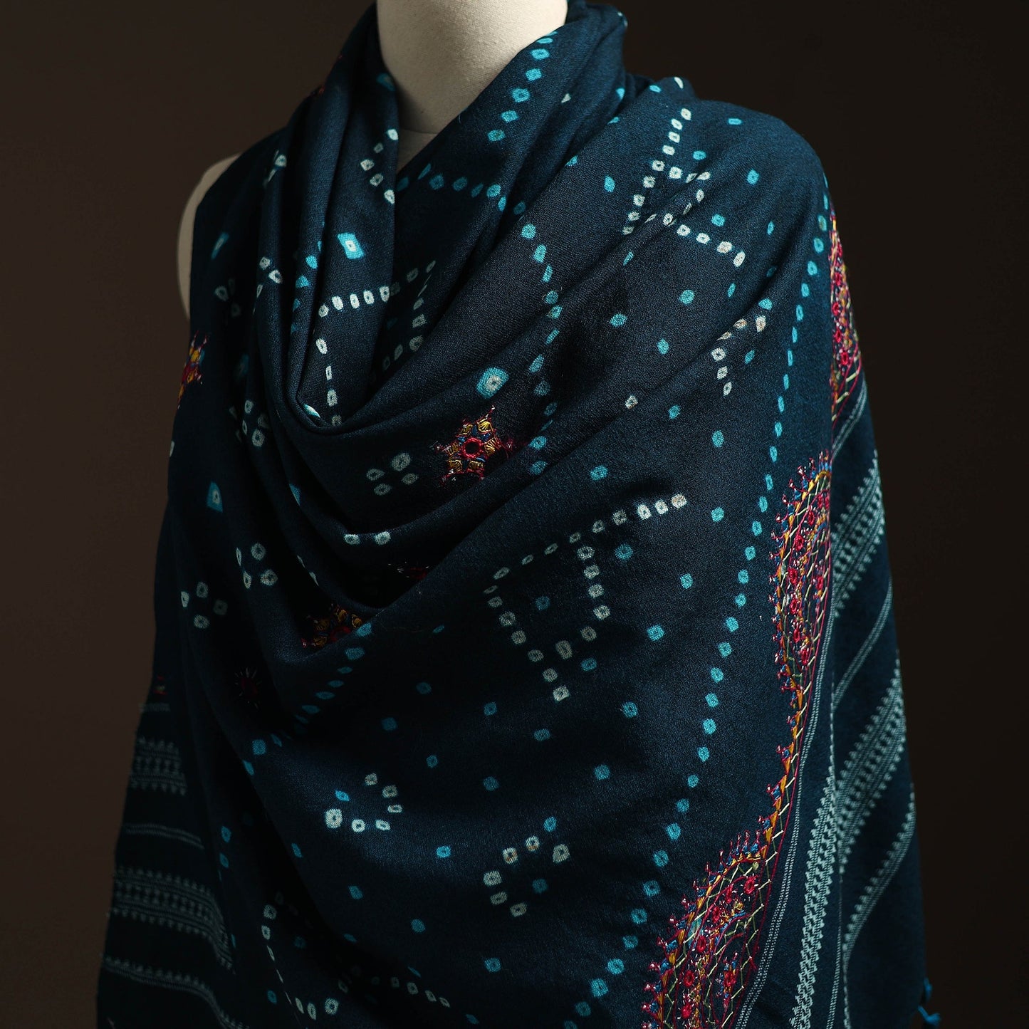 Kutch mirror work handwoven neran embroidery bandhani