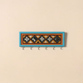 Kutch mud mirror work lippan art key holder (4 x 12 in) 06