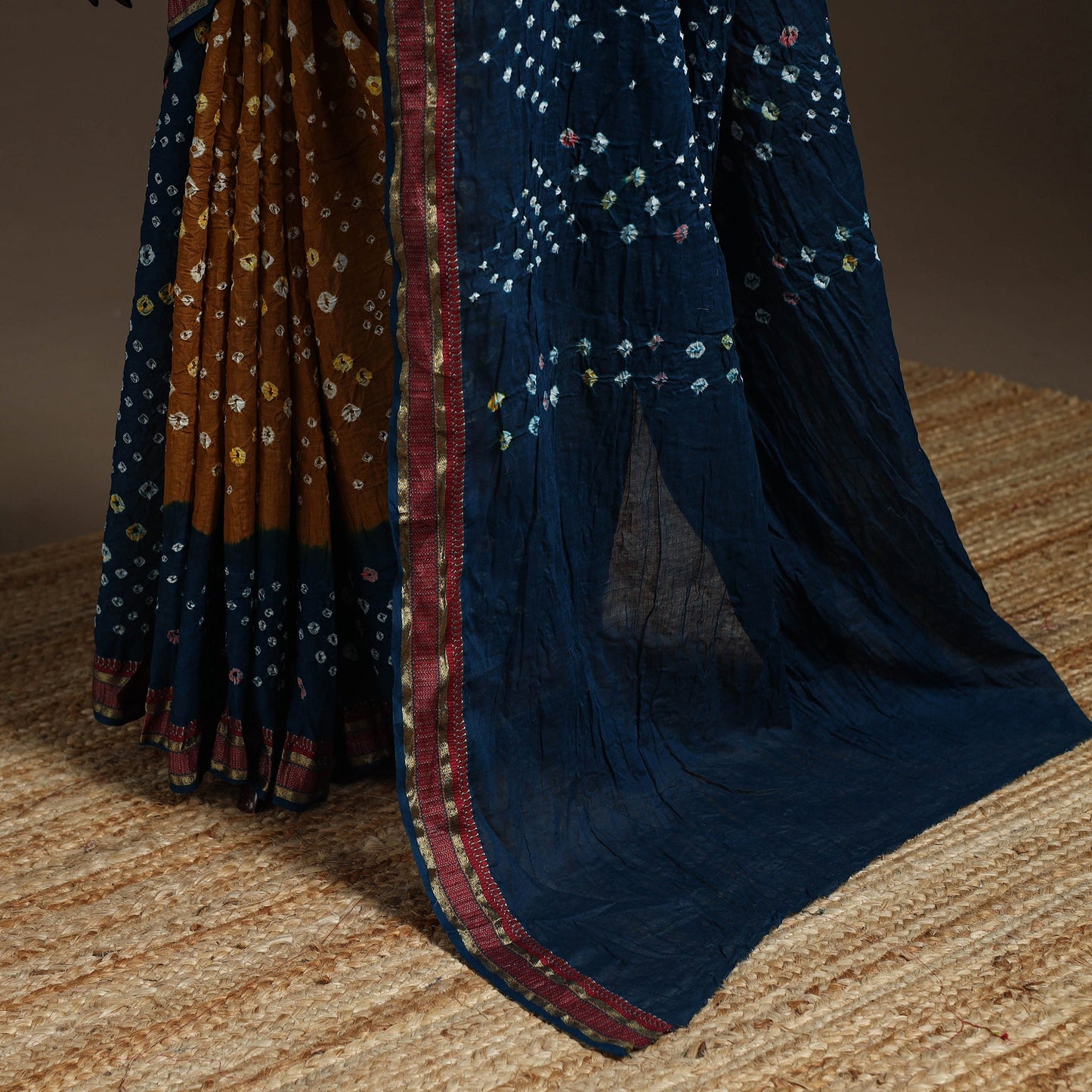 Kutch tie-dye cotton bandhani saree with blouse piece 13