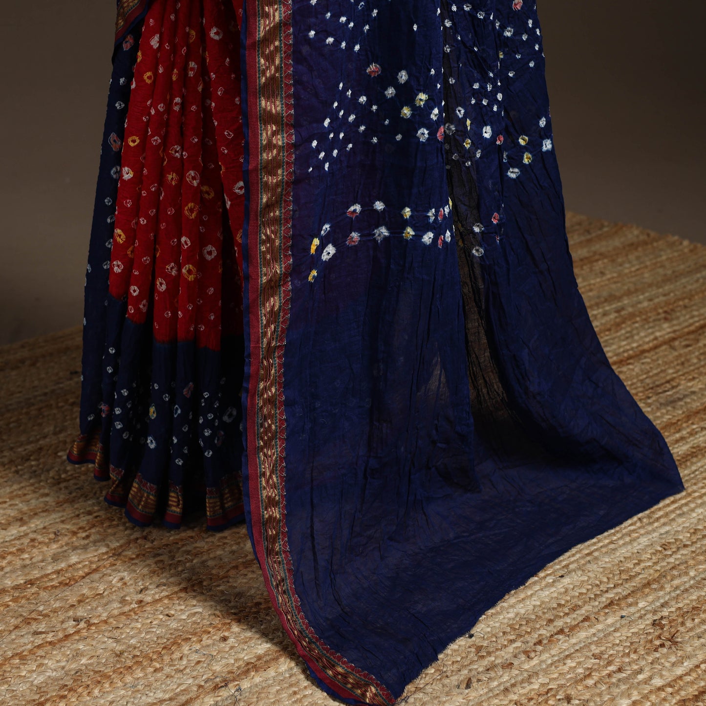 Kutch tie-dye cotton bandhani saree with blouse piece 20