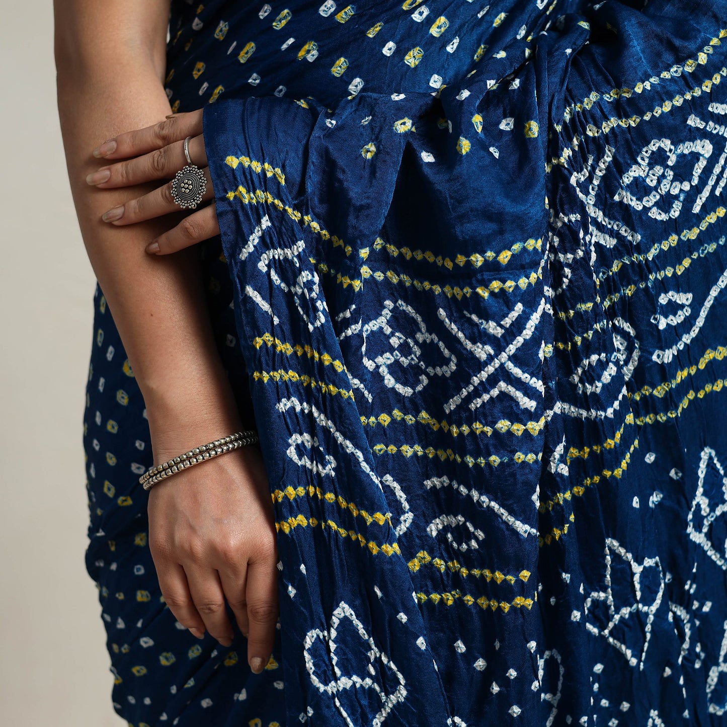 Kutch Tie-Dye Gajji Silk Bandhani Saree with Blouse Piece