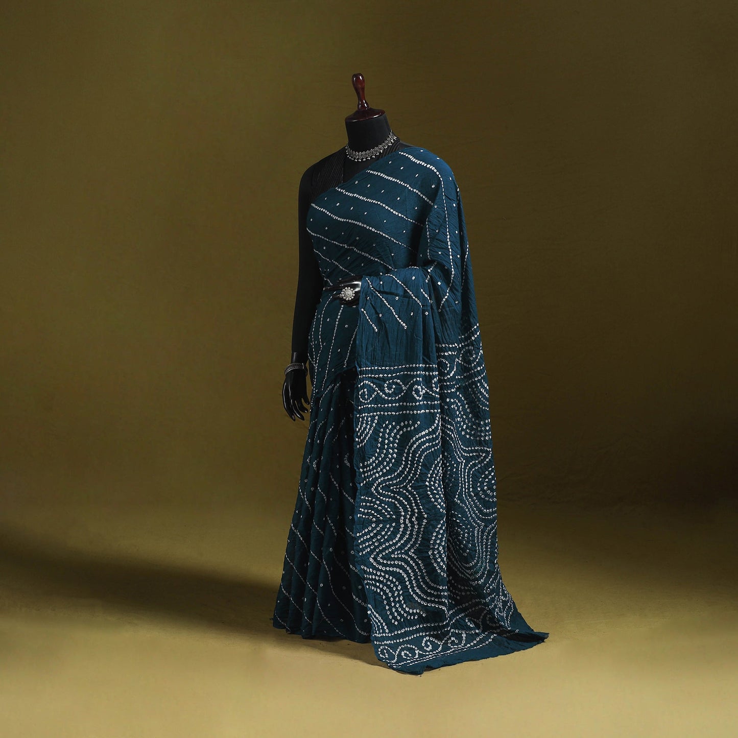 Kutch tie-dye pure cotton bandhani saree 16 - handcrafted