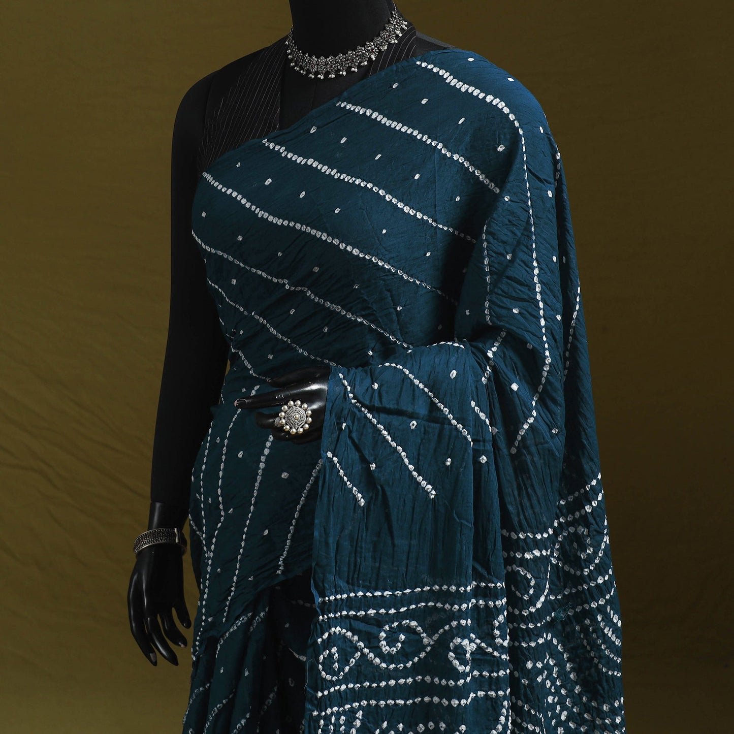 Kutch tie-dye pure cotton bandhani saree 16 - handcrafted