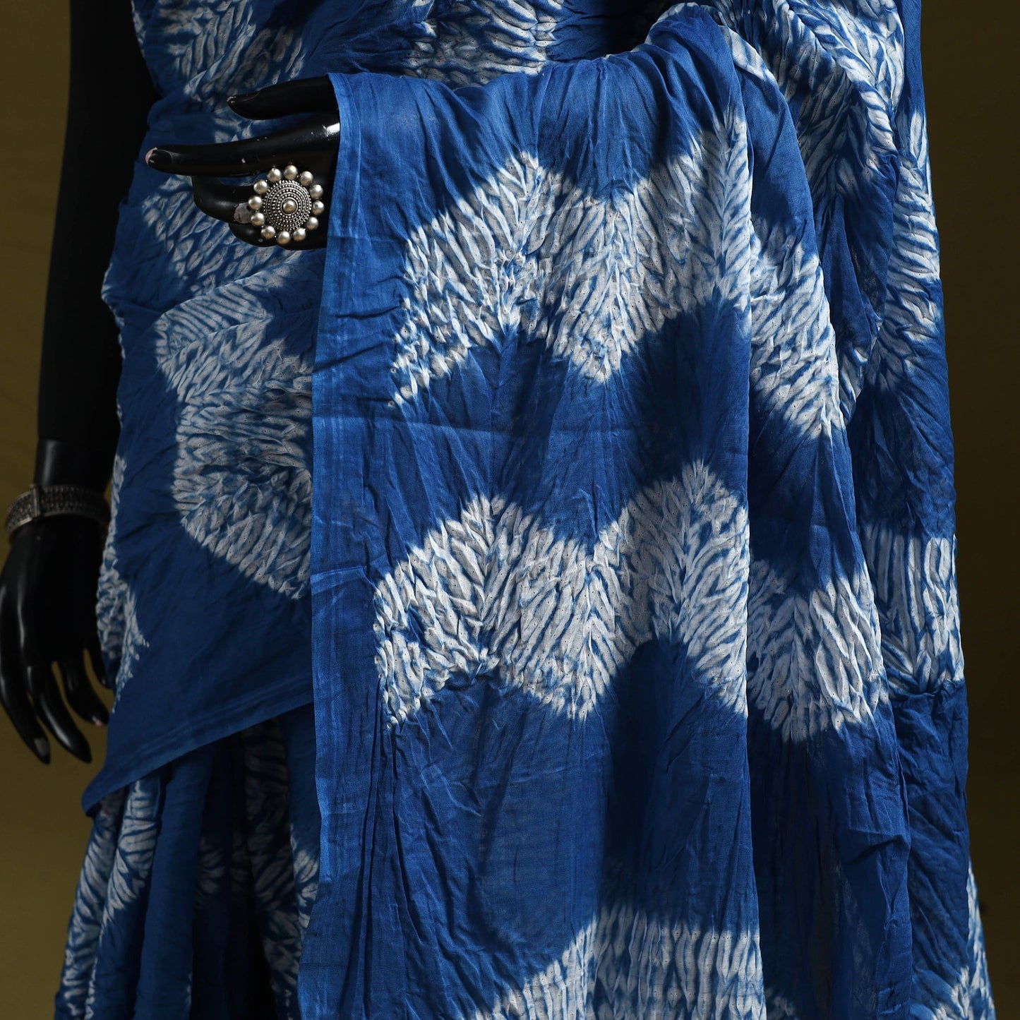 Kutch tie-dye pure cotton shibori saree 25 - handcrafted